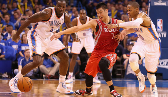 Jeremy Lin defended by the OKC Thunder