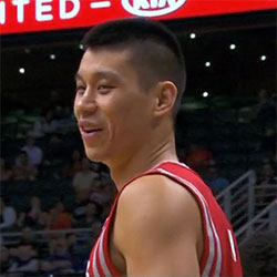Jeremy Lin smiles